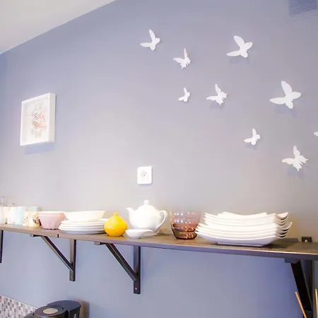 Papillon - Port De Five Stars House *